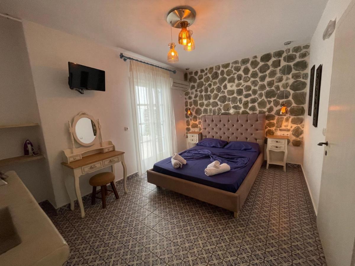 Hotel Burgos Barrio Naxos City Exterior foto