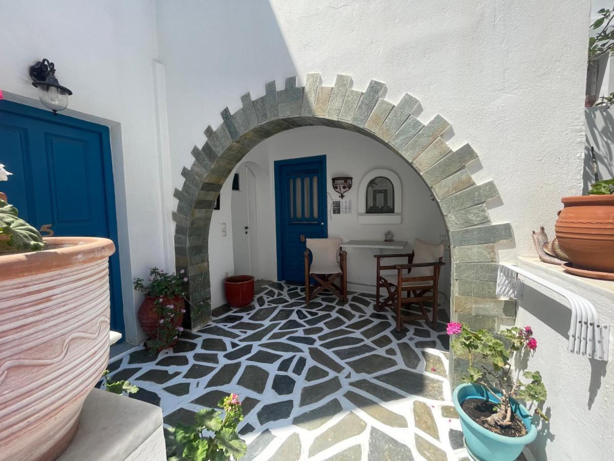 Hotel Burgos Barrio Naxos City Exterior foto